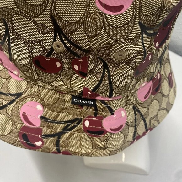 NEW COACH Women’s Signature Cherry Swirl Print Bucket Hat Tan/Merlot Size XS/S - Picture 6 of 10